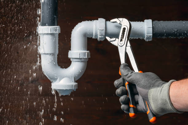 Professional Emergency Plumber technician working in Rollinsford, NH